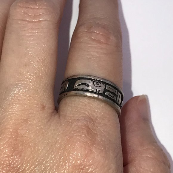 Sterling Silver Tribal Toucan Ring, Size 8 1/2 - Picture 7 of 7